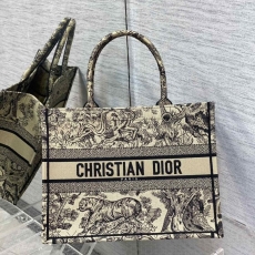 Christian Dior Shopping Bags